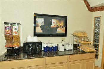 Whitney Inn & Suites Hamden Buitenkant foto